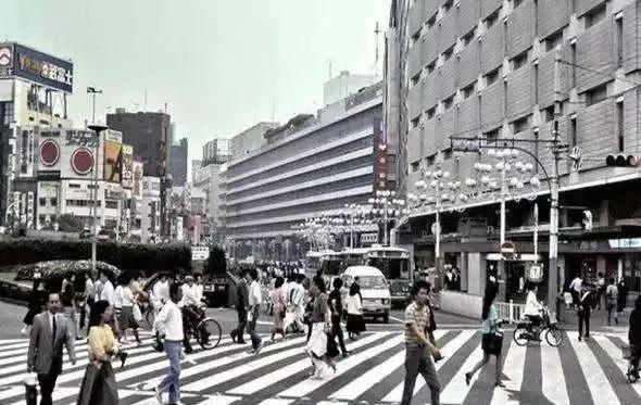 隋唐門閥政治依舊在美國流行，脫韁的資本，終將顛覆新羅馬帝國