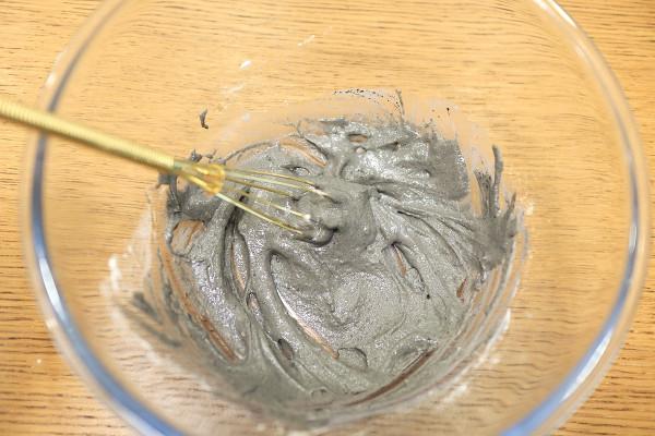 用1個雞蛋做的黑芝麻肉鬆小貝，咬一口真滿足，yyds就是你了