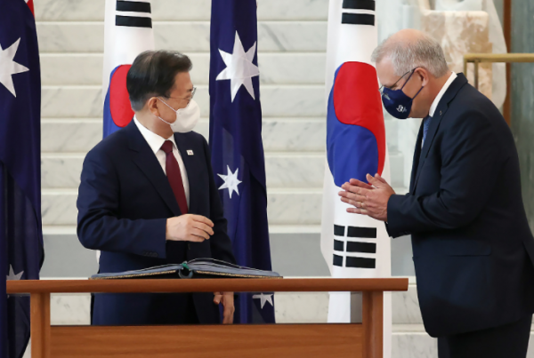 12月14日,美潛艇支援艦首訪日本;布林肯在印尼受挫;韓求助中國 12月14日,美潛艇支援艦首訪日本;布林肯在印尼受挫;韓求助中國