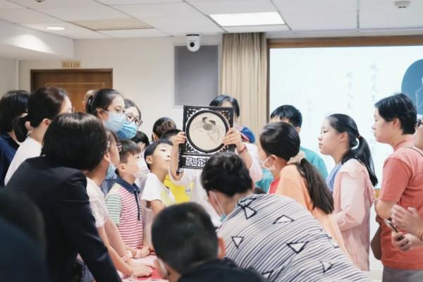 在這場展覽中聆聽明清緙繡書畫和黃道婆的繡織對話 在這場展覽中聆聽明清緙繡書畫和黃道婆的繡織對話