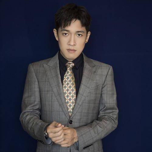 張博宇：我親爸是張豐毅從小拋棄我，我繼父是孫海英給了我父愛