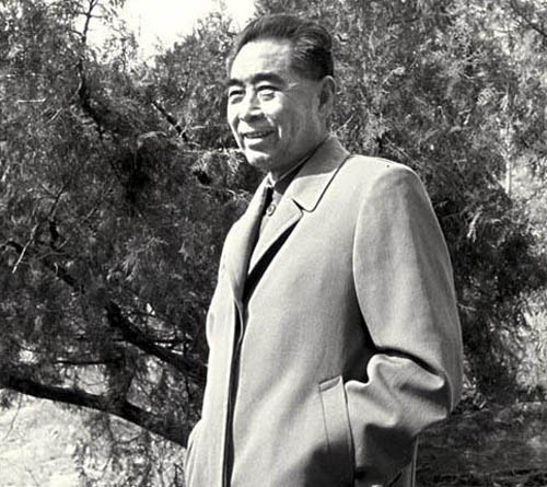 1961年，周保章給周總理夫婦拜年，看到團年飯後，他心裡不是滋味