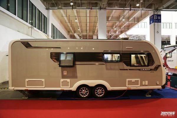 車長超7.8米，自重1噸多！英國COACHMAN拖掛房車