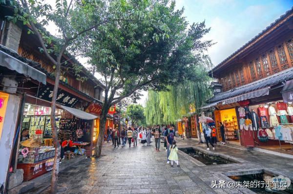 不去江南，也不去皖南，而是去更悠然愜意，更令人神往的雲南古鎮