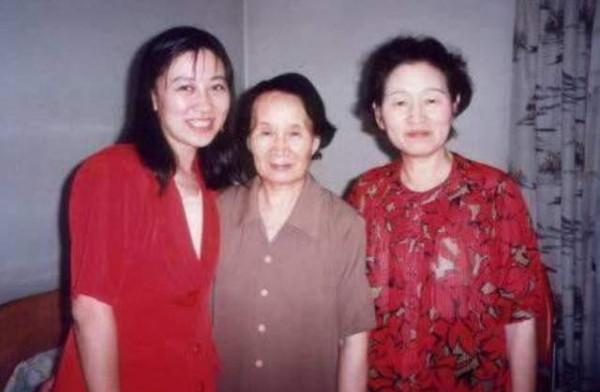 溥儀逝世後,李淑賢拒絕為自己留空穴,坦言“我不想繼續做奴婢” 溥儀逝世後,李淑賢拒絕為自己留空穴,坦言“我不想繼續做奴婢”