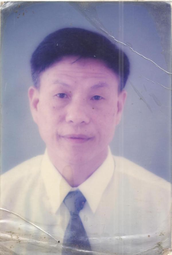 我中小學的校友,從社會底層脫穎而出,成為醫文兼蓄的時代精英 我中小學的校友,從社會底層脫穎而出,成為醫文兼蓄的時代精英