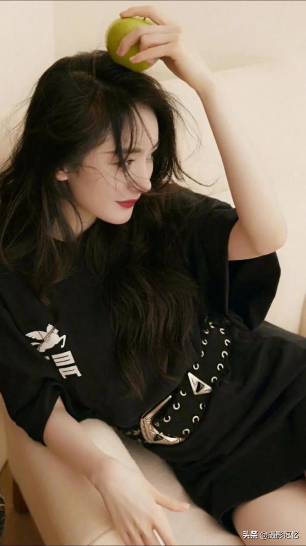 楊冪:品貌端莊 楊冪:品貌端莊