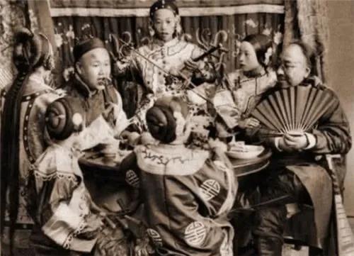 滿清最後的倔強，八旗子弟的窮奢生活