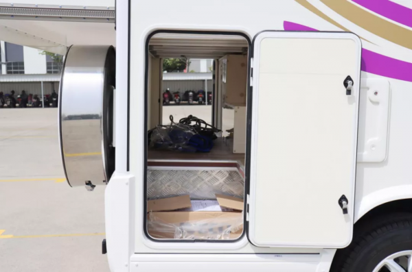 旌航2021星艦款 進口依維柯底盤 大額頭雙拓展 高階材質精緻範兒 旌航2021星艦款 進口依維柯底盤 大額頭雙拓展 高階材質精緻範兒