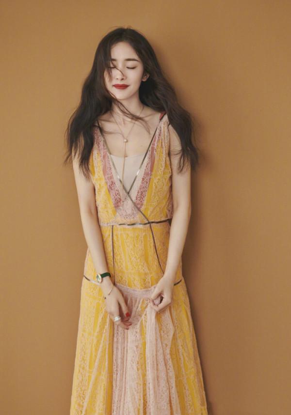 今日楊冪美照 今日楊冪美照