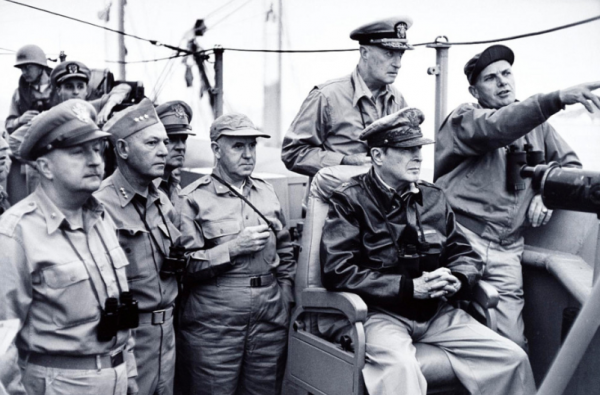 梁興初等4位軍長回國，領取了多少獎金？毛主席還設宴款待