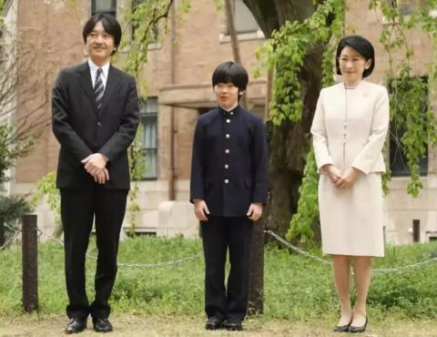 文仁親王41歲得皇室獨苗，55歲成皇嗣，如今為子女操碎了心