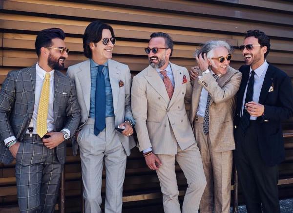 你永遠可以相信歐美男人的穿搭，即便是土味單品，也能穿出高階感