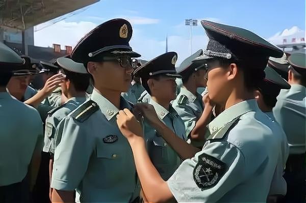 軍校和警校兩類優質院校,哪個更適合學生未來發展?要慎重選擇 軍校和警校兩類優質院校,哪個更適合學生未來發展?要慎重選擇