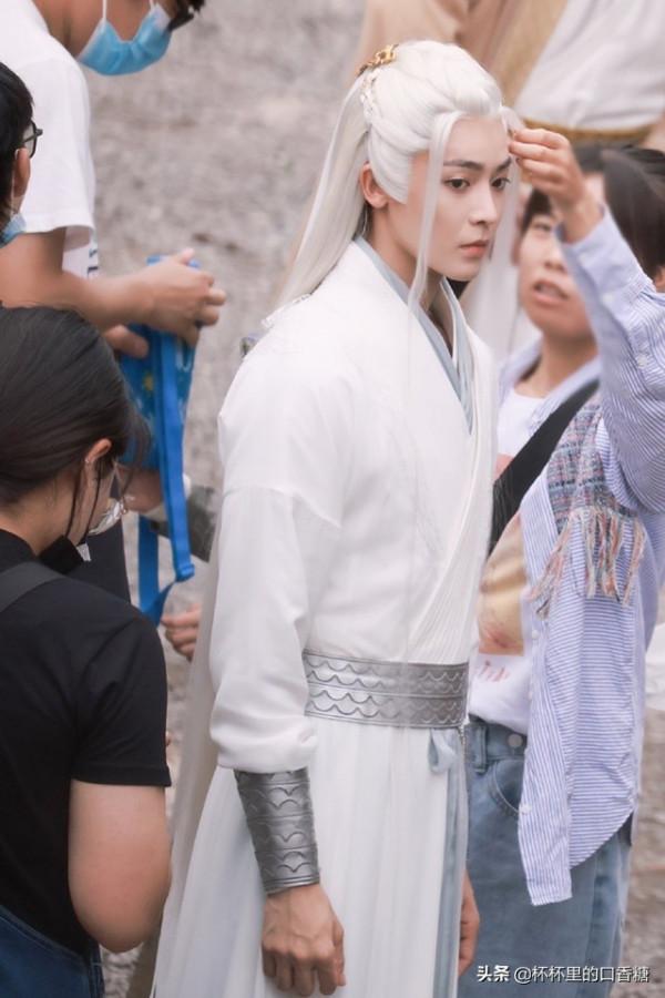 10位男神新古裝造型！肖戰《玉骨遙》仙氣、龔俊《安樂傳》霸氣