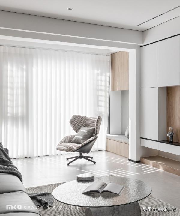 福建夫婦107㎡家火了，僅憑一個客廳就圈粉無數，空間利用率超高