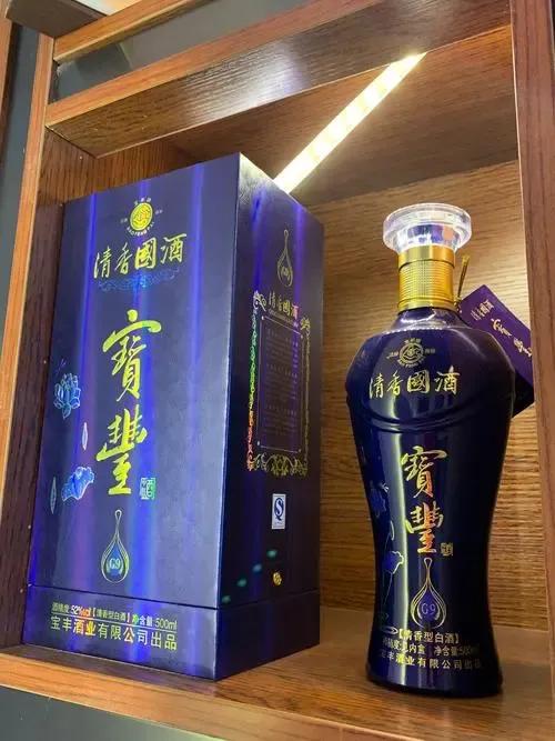 全國哪的白酒最好喝?經過對比,6種白酒高調出爐,有你家鄉的嗎 全國哪的白酒最好喝?經過對比,6種白酒高調出爐,有你家鄉的嗎