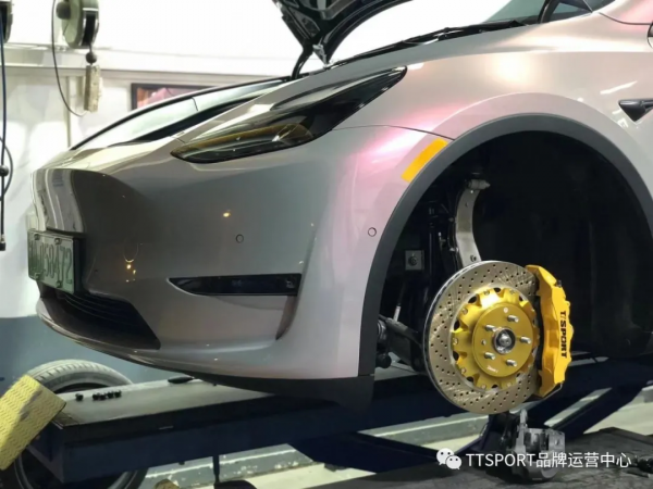 特斯拉Model Y升級TTSPORT前六後四雙卡鉗套裝