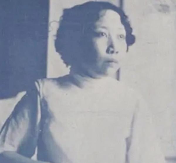 “鑑湖女俠”秋瑾32歲英勇就義，留下2個子女，結局如何？