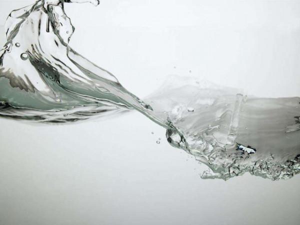 溫度超460度，超臨界水被發現，它的存在已違反物理規律