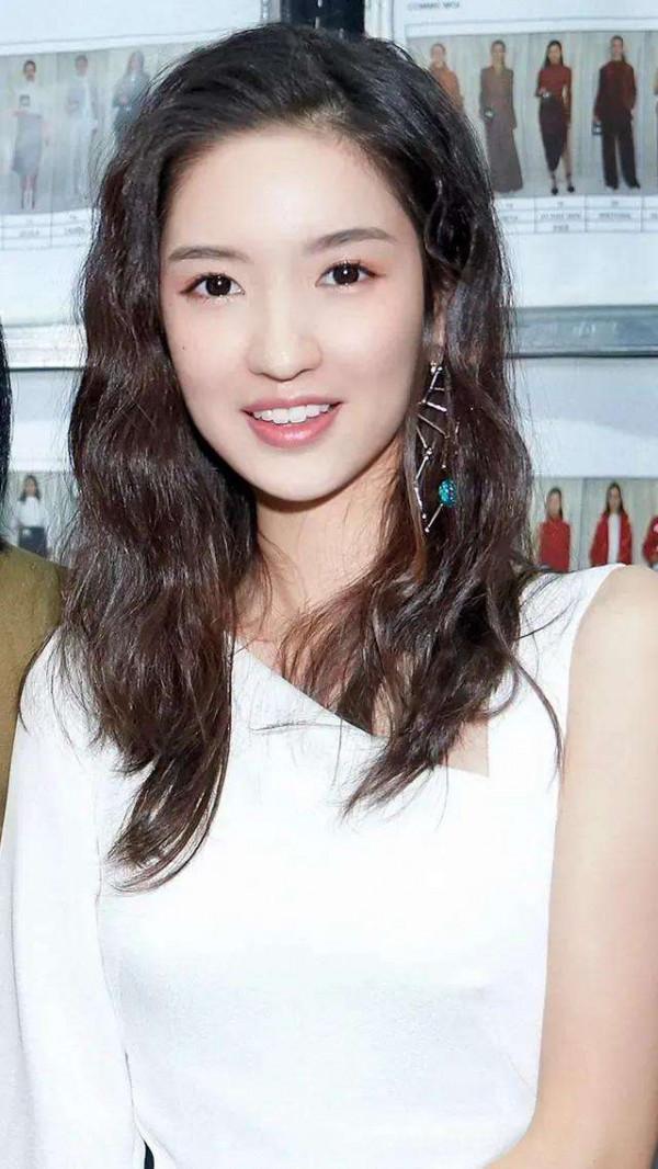 王玉雯，《少年派》中的鄧小琪