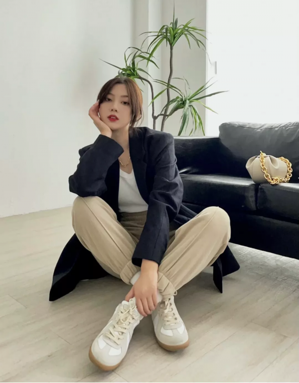 今年早秋，打敗小白鞋，這雙鞋誰穿誰美