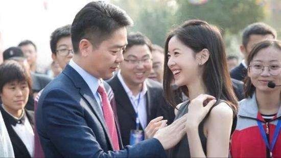 闊太章澤天：遭背叛卻不離婚，她的聰明讓劉強東受用終身