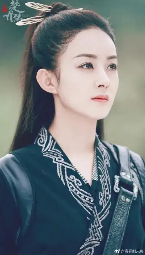 趙麗穎和楊冪的男裝造型,誰更深得你心呢? 趙麗穎和楊冪的男裝造型,誰更深得你心呢?