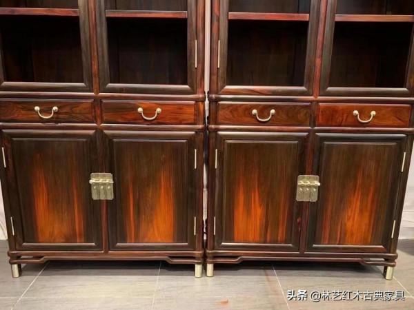 大紅酸枝明式獨板圓包圓書櫃