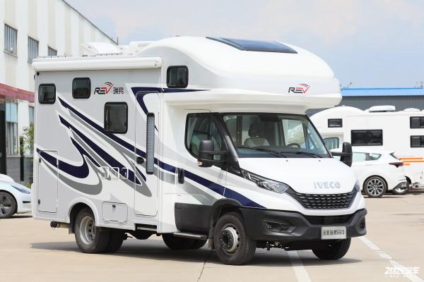 瑞弗S820進口依維柯C型房車,雙拓展+合資品控,C型房車新選擇 瑞弗S820進口依維柯C型房車,雙拓展+合資品控,C型房車新選擇