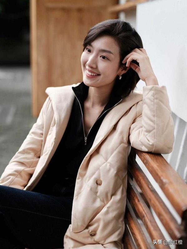 今年火了一種單品,叫“半拉鍊毛衣”,簡約高階又顯氣質,太美 今年火了一種單品,叫“半拉鍊毛衣”,簡約高階又顯氣質,太美