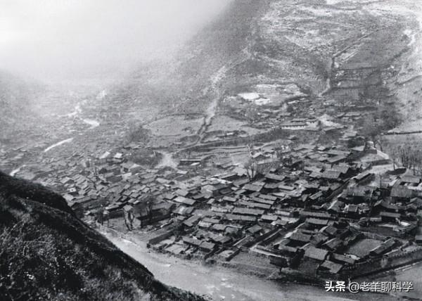 1933年，四川古城眨眼成湖！倖存者：連跳幾十個壕溝卻丟了孩子