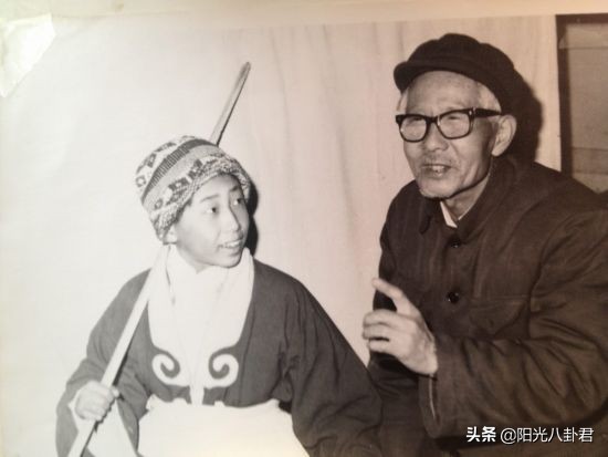 90年代走紅的搖滾歌手現狀，有人離世有人發瘋，竇唯一蹶不振