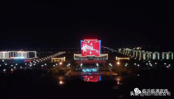 夜晚的臨港,太熱鬧了吧! 夜晚的臨港,太熱鬧了吧!