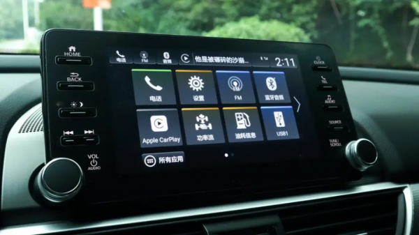 隨便開油耗5.8L，凱美瑞打不過它，年輕人的最愛