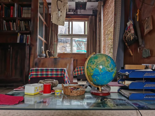 自我放逐27年,于振立在大黑山為自己造了座“墳墓”| 藝術栗子 自我放逐27年,于振立在大黑山為自己造了座“墳墓”| 藝術栗子