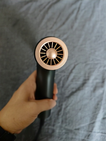 慕村智慧水離子高速吹風機 S1是“真養護”還是“智商稅”？