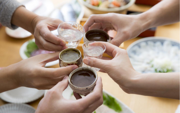 超市3款“不差錢”的白酒，都是酒香味濃的純糧，行家建議提前囤