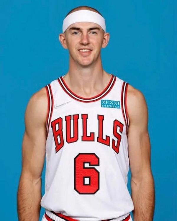 陌生地方的熟悉面孔 陌生地方的熟悉面孔