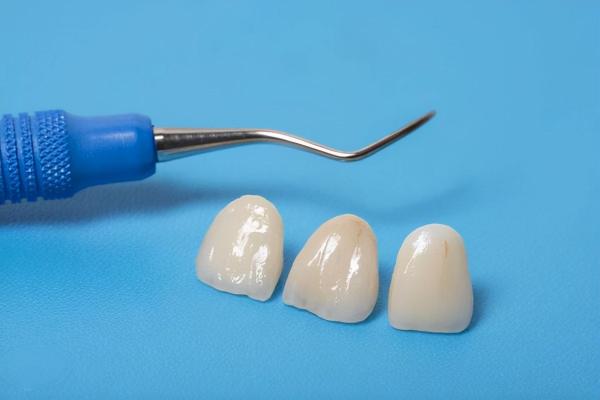 牙齦腫痛，不一定是蛀牙，還可能是5種情況，為你羅列