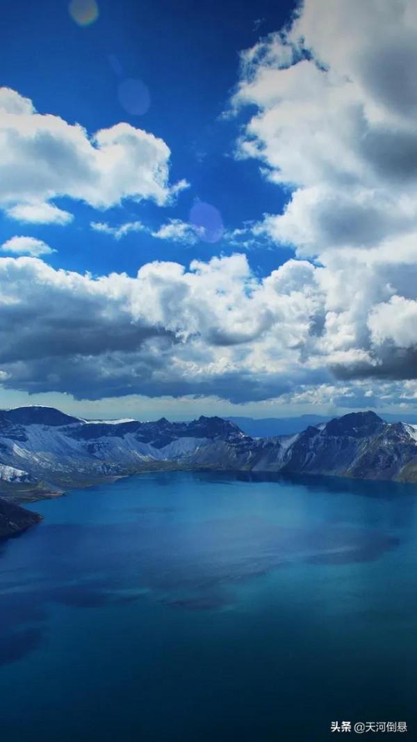 一個朋友的口述：自駕遊無人區車子拋錨，遇到狼群圍攻如何脫險？