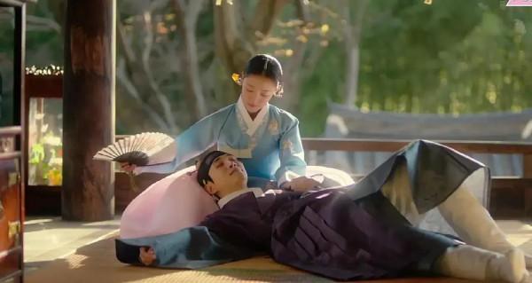 《衣袖紅鑲邊》：霸道帝王愛上宮女——傳奇背後是隱忍犧牲與成全