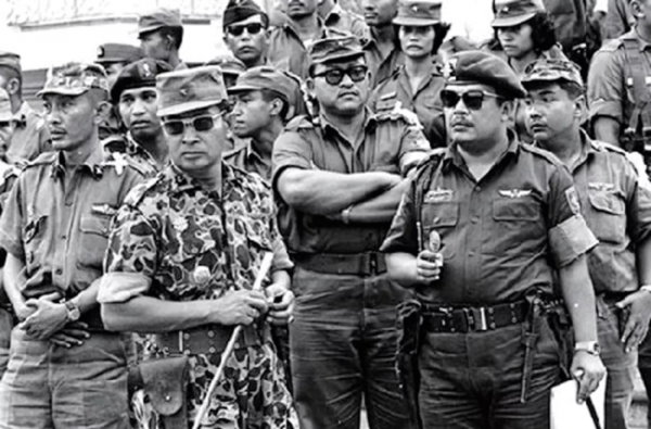 情懷與信仰——圖說千島之國閱滄海(下) 情懷與信仰——圖說千島之國閱滄海(下)