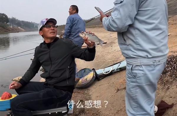 被人暗指不會釣鯽魚後，劉志強開始回擊鄧剛粉絲：我不去高價魚塘