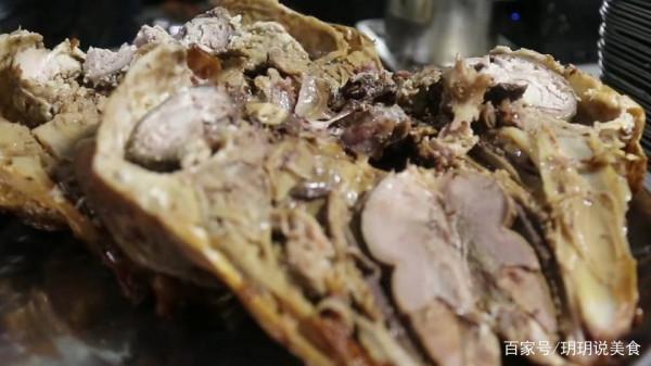 山東大叔自創美食小吃,60元一串愛吃不吃,日入一萬不收徒弟 山東大叔自創美食小吃,60元一串愛吃不吃,日入一萬不收徒弟