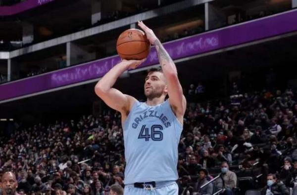 籃板痴漢康查爾！狂摘17板引爆孟菲斯，力助灰熊11連勝