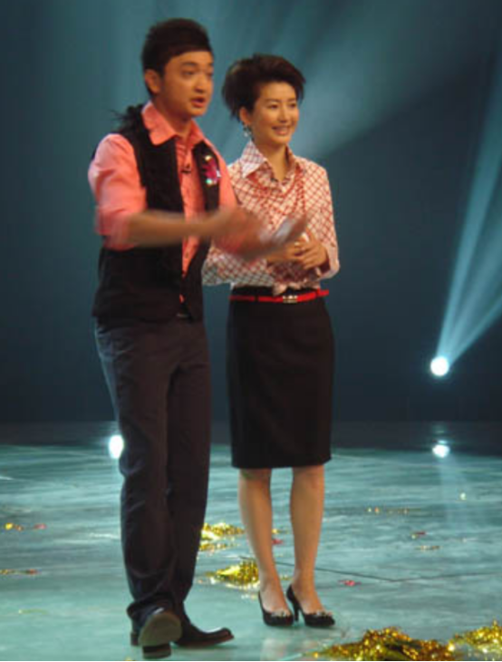 從“央視一姐”到“銷聲匿跡”，53歲的王小丫去哪了？