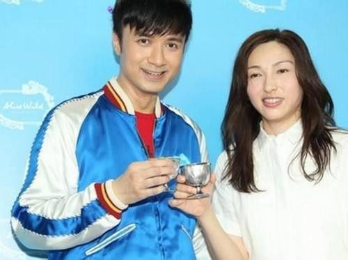 以“保姆”身份照顧古巨基22年,52歲高齡生娃,陳韻晴到底圖啥? 以“保姆”身份照顧古巨基22年,52歲高齡生娃,陳韻晴到底圖啥?