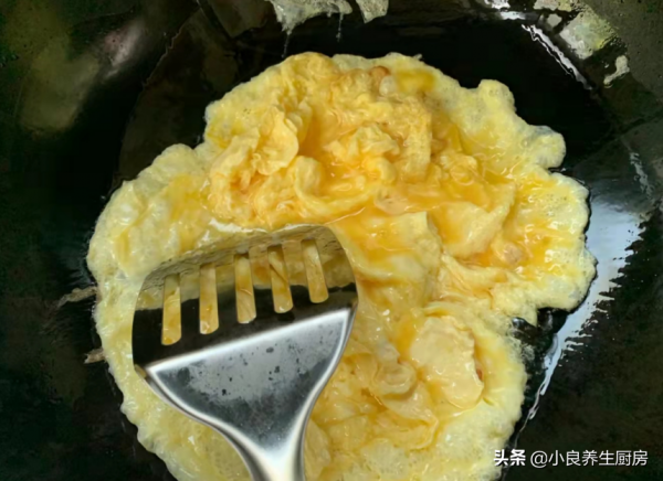 天冷了,用它包餃子最香,比肉餃子好吃,比韭菜還香,別不懂吃 天冷了,用它包餃子最香,比肉餃子好吃,比韭菜還香,別不懂吃