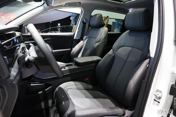 靜態體驗威馬W6：品質升級，智慧化是看點